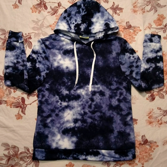 New Womens Sporty Hoodie - Picture 3 of 4